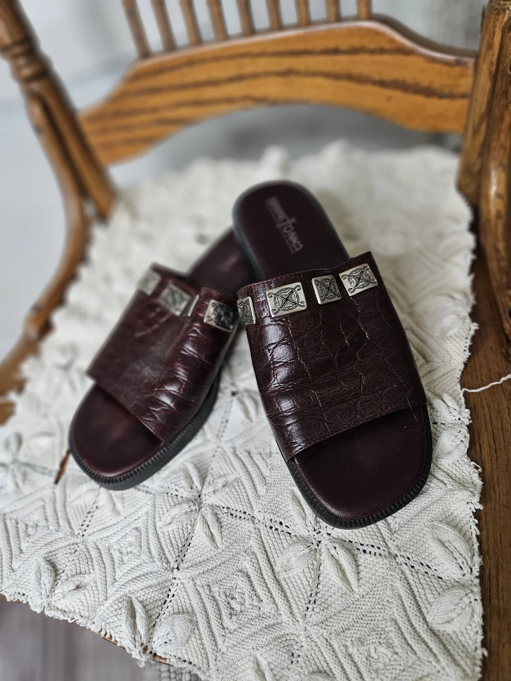 Minnetonka Y2K Womens Slides